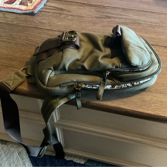 Vera Bradley Cross Body Green - Picture 2 of 3